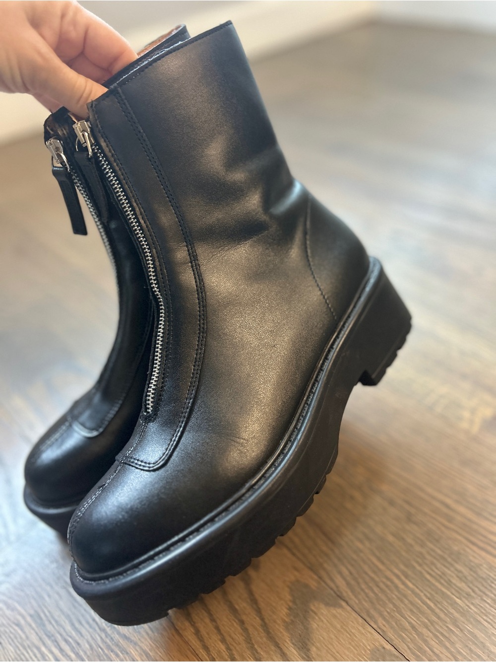 Steve Madden "Jones" Black Leather Ankle Boots.  Size 9 NWOT